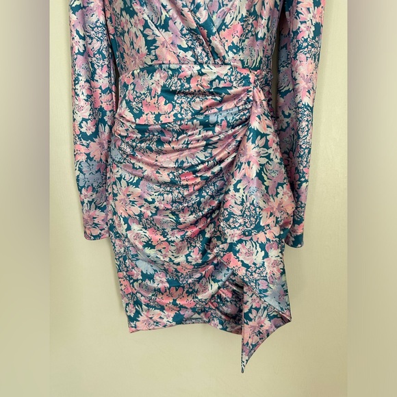 Guess All Over Floral Print Mini Dress Size Small - Picture 5 of 16